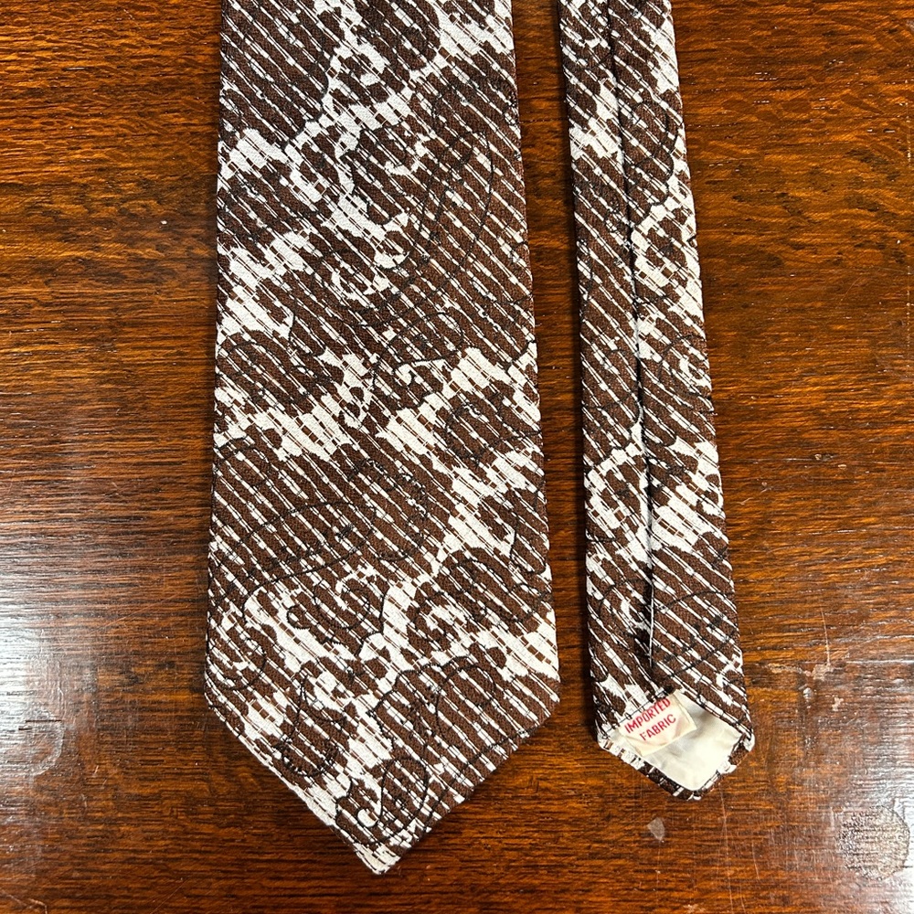Chandlers Vintage Wide Textured Polyester Tie Made in Southern California